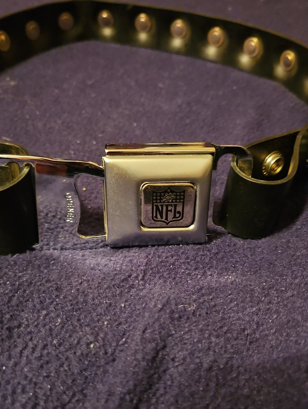 NFL Eagles Bottle Cap Belt - Black and Green Boys Accessory. Size S